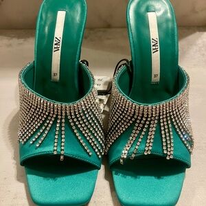 Zara green Rhinestone Squared Toe Satin High Heels SZ 6.5 NWT